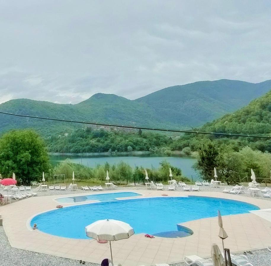 Hotel Palazzo Del Doma - Lake Vagli Vagli di Sotto Buitenkant foto